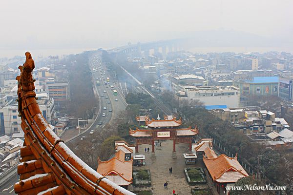 武汉 · 755